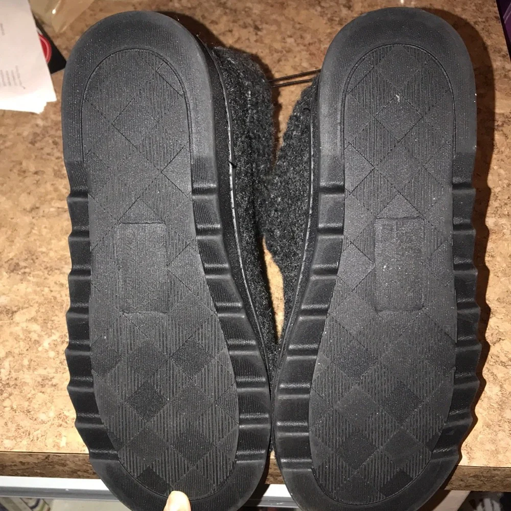 NWT Women's Dearfoams Ankle Boots - Picture 8 of 10